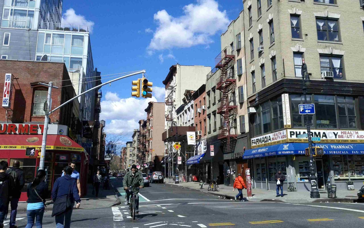 Mavatravel-Shop-the-Night-Away-in-Soho-literally